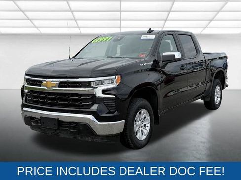 Used 2025 Chevrolet Silverado 1500 LT AWD/4WD image 3