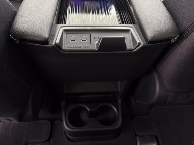 New 2026 Toyota Sienna XSE FWD image 33