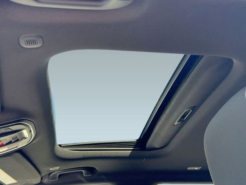 New 2025 Jeep Grand Cherokee L Laredo image 15