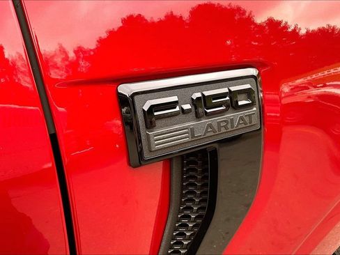 Used 2022 Ford F150 Lariat w/ Equipment Group 502A High AWD/4WD image 25