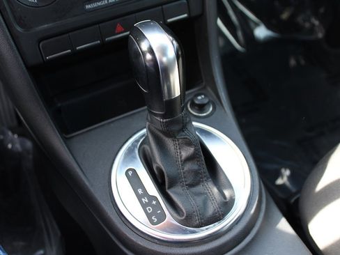 Used 2013 Volkswagen Beetle 2.5 image 20