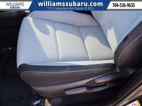 Used 2017 Toyota RAV4 XLE FWD image 19