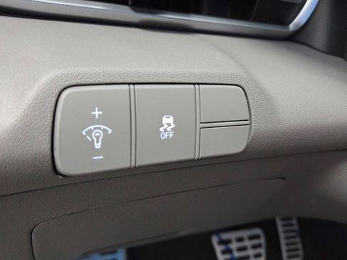 New 2026 Hyundai Elantra Sport FWD image 25
