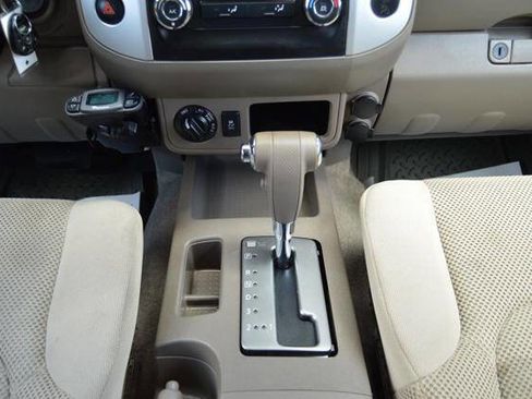 Used 2013 Nissan Frontier SV AWD/4WD image 23