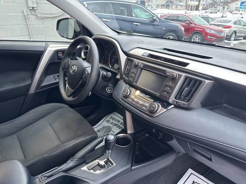 Used 2013 Toyota RAV4 XLE image 28