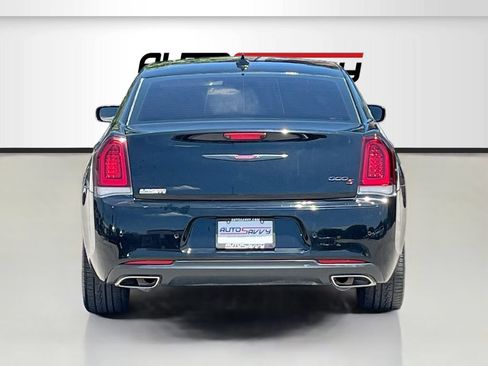 Used 2022 Chrysler 300 S RWD image 6