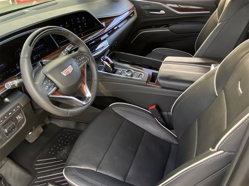 Used 2022 Cadillac Escalade Premium Luxury w/ Performance Package image 18