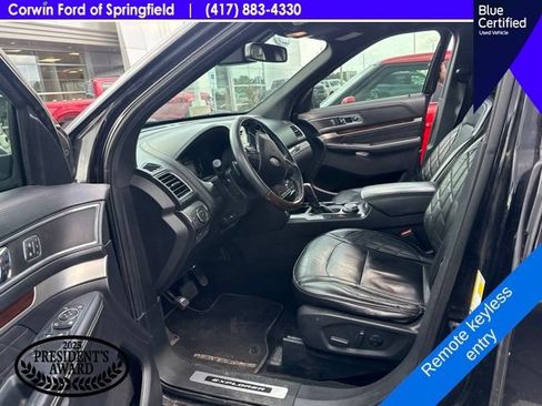 Used 2019 Ford Explorer Platinum AWD/4WD image 14