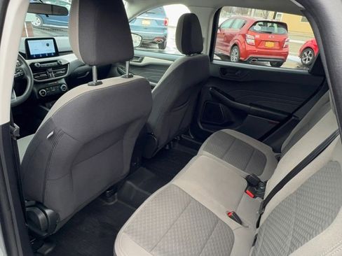 Used 2022 Ford Escape SE image 18