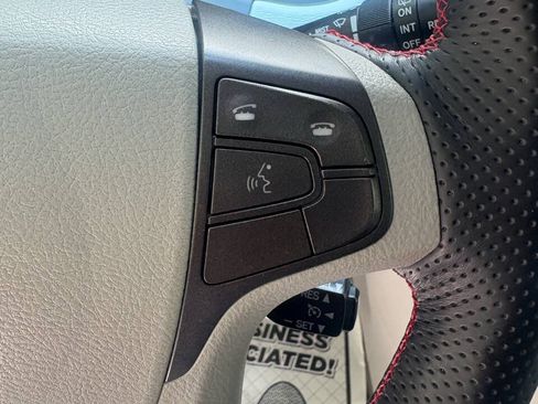 Used 2013 Toyota Sienna XLE w/ Premium Pkg FWD image 23