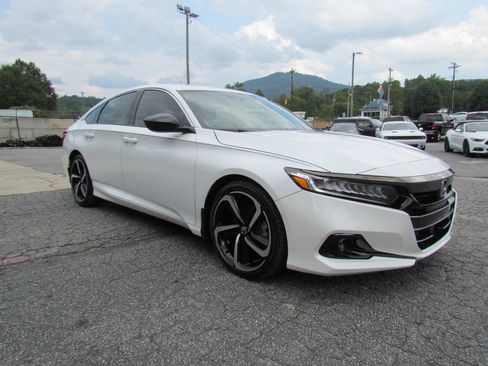 Used 2022 Honda Accord Sport image 7