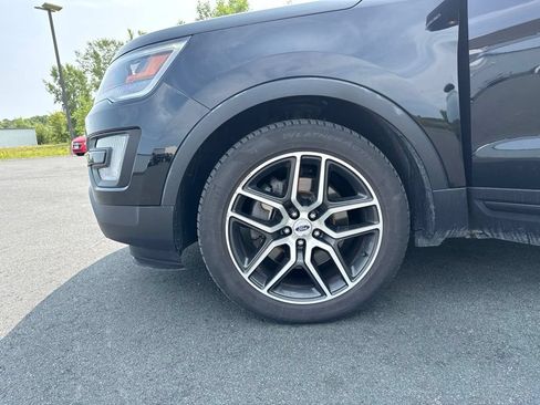 Used 2017 Ford Explorer Sport w/ Equipment Group 401A AWD/4WD image 25