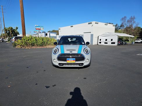 Used 2017 MINI Cooper S image 2