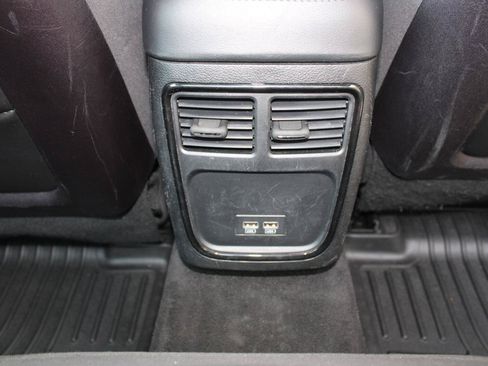 Used 2019 Dodge Charger SXT w/ Blacktop Package AWD/4WD image 26