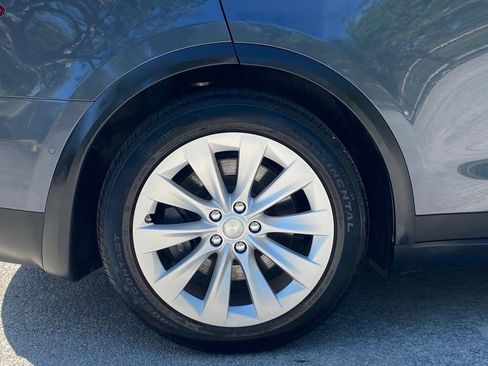 Used 2020 Tesla Model X Long Range AWD/4WD image 8