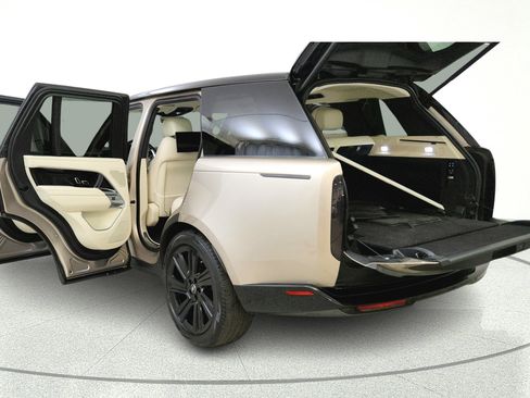 Used 2023 Land Rover Range Rover Autobiography AWD/4WD image 13