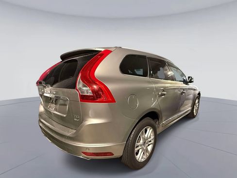 Used 2015 Volvo XC60 T5 Platinum w/ Climate Package AWD/4WD image 4