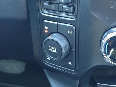 Used 2025 Ford F250 Platinum image 39