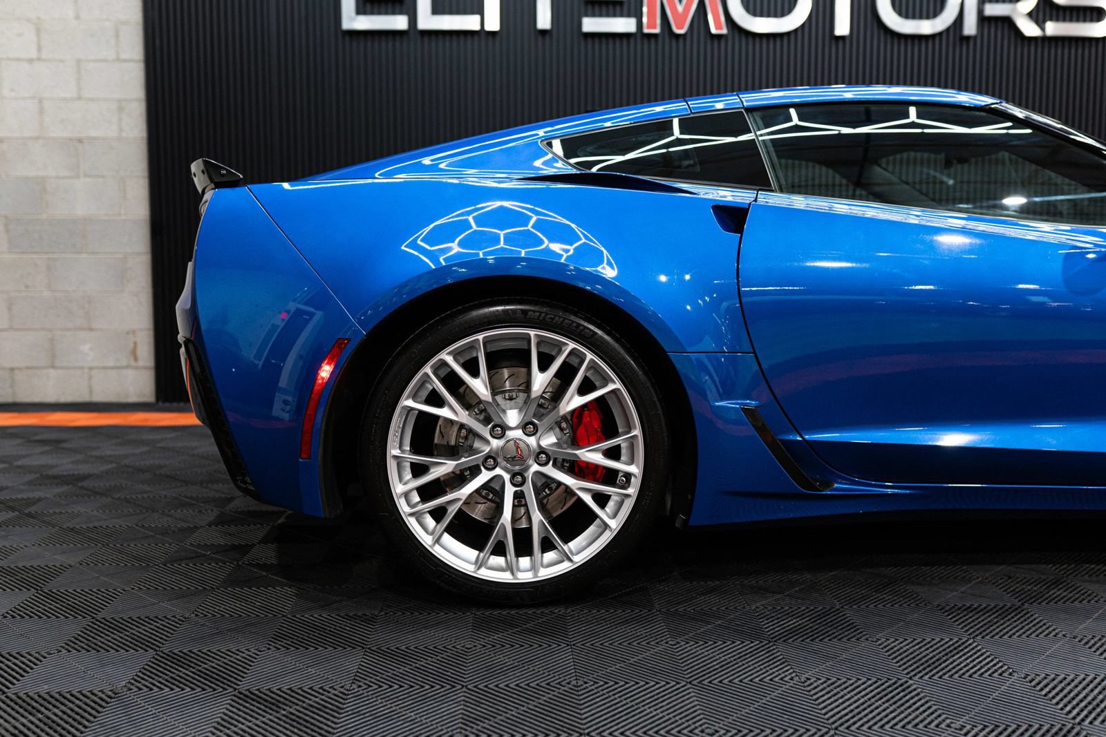 Used 2016 Chevrolet Corvette Z06 w/ 3LZ Preferred Equipment Group RWD image 15