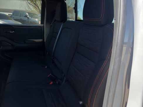 Used 2025 Nissan Frontier PRO-4X image 10