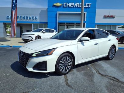 Used 2023 Nissan Altima 2.5 SV w/ SV Premium Package