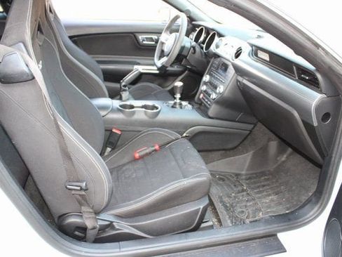 Used 2017 Ford Mustang GT w/ GT Performance Package image 15