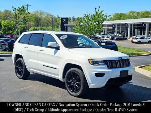 Used 2022 Jeep Grand Cherokee Laredo X AWD/4WD image 1