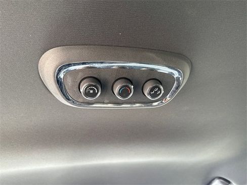 Used 2018 Dodge Durango GT image 20