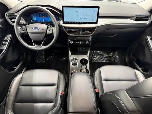 Used 2025 Ford Escape Platinum AWD/4WD image 11