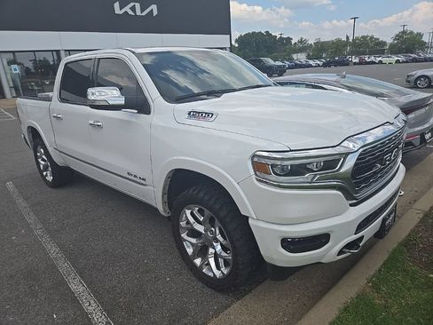 Used 2022 RAM 1500 Limited AWD/4WD image 3