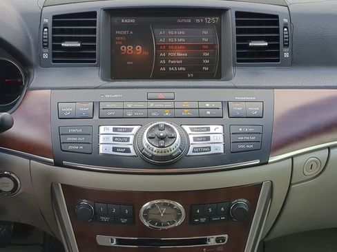 Used 2009 INFINITI M35 w/ Technology Pkg image 17