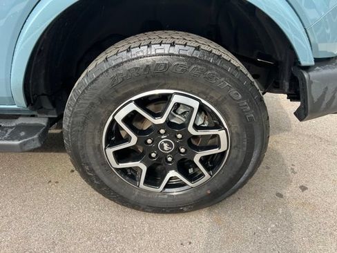 Used 2023 Ford Bronco Outer Banks AWD/4WD image 9