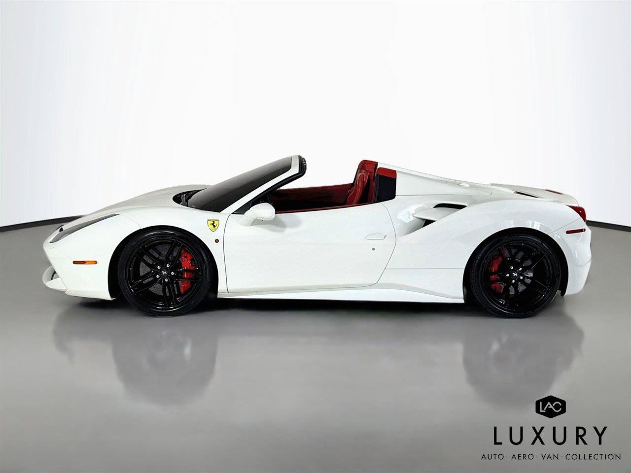 Used 2019 Ferrari 488 Spider RWD image 8