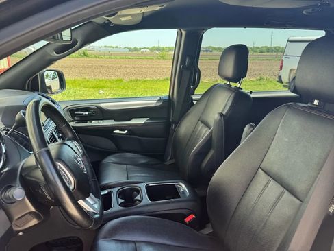 Used 2019 Dodge Grand Caravan GT image 5
