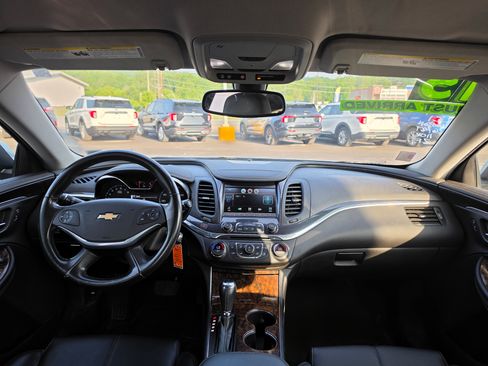Used 2015 Chevrolet Impala LT w/ Convenience Package FWD image 14