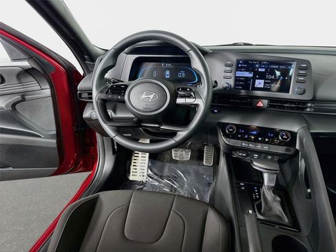Certified 2026 Hyundai Elantra Sport FWD image 21