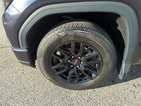 Used 2022 GMC Sierra 1500 Elevation image 32