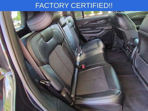 Certified 2025 Jeep Grand Cherokee Altitude RWD image 35