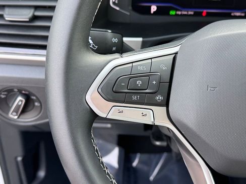 Used 2023 Volkswagen Atlas SE w/ Panoramic Sunroof Package image 15