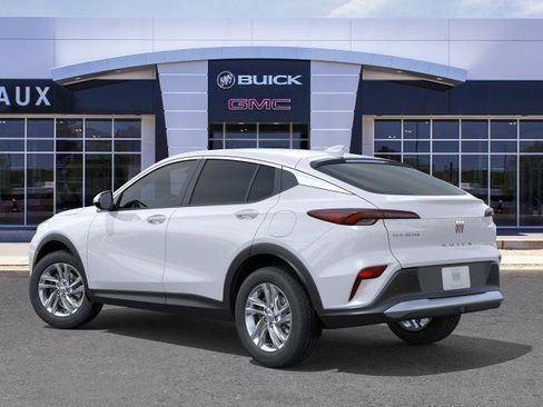 New 2026 Buick Envista Preferred FWD image 3