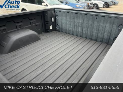 Used 2019 Chevrolet Silverado 1500 Custom w/ Custom Value Package AWD/4WD image 5