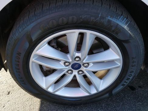 Used 2018 Ford Edge SEL w/ Equipment Group 201A image 9