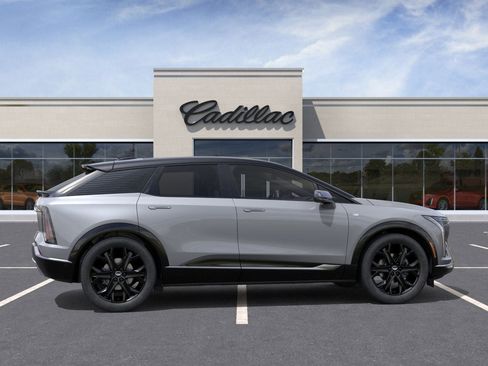 New 2025 Cadillac Optiq Sport 1 w/ LPO, ONYX Package image 5