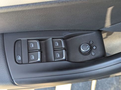 Used 2016 Audi Q3 2.0T Premium Plus image 25