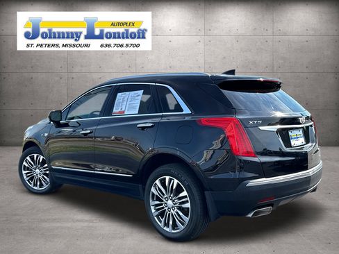 Used 2018 Cadillac XT5 Premium Luxury FWD image 3