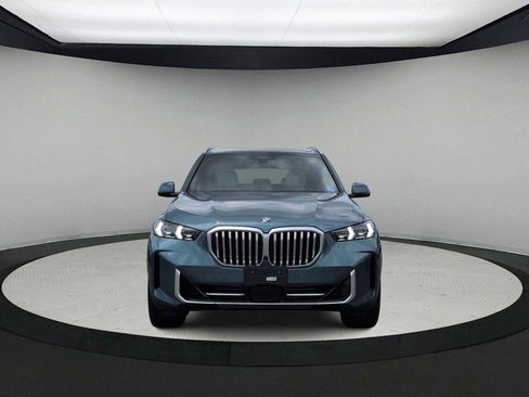 Used 2024 BMW X5 xDrive40i w/ Premium Package AWD/4WD image 3