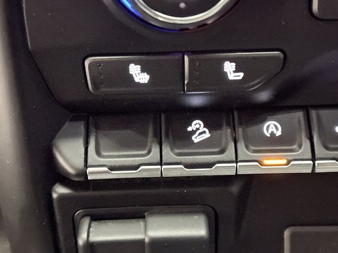 Used 2021 Chevrolet Silverado 1500 LT Trail Boss w/ Convenience Package II image 35