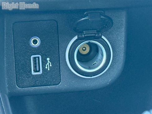 Used 2024 Nissan Kicks S image 23