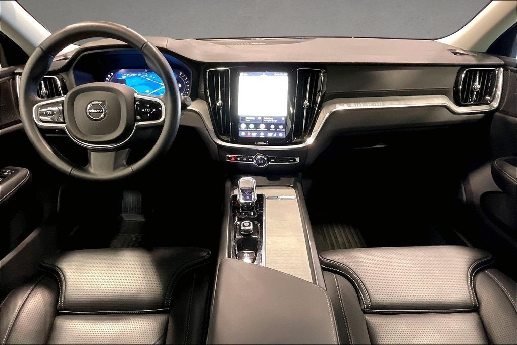 New 2026 Volvo V60 B5 Cross Country Ultra w/ Protection Package Premier AWD/4WD image 8