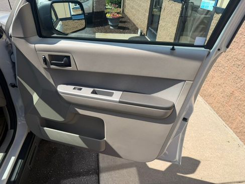 Used 2012 Ford Escape XLT AWD/4WD image 31
